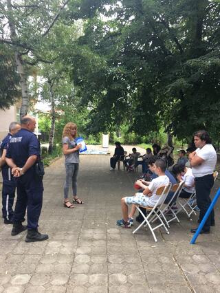Полицаи гостуваха в дневния  център    „Вяра, Надежда, Любов” в Кюстендил  ​