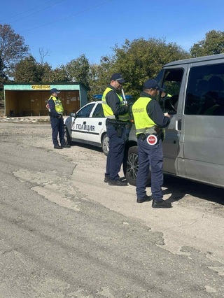 Операция за противодействие на престъпността, гарантиране политическите права на гражданите и безопасност на движението се проведe вчера и днес в част от населените места в региона