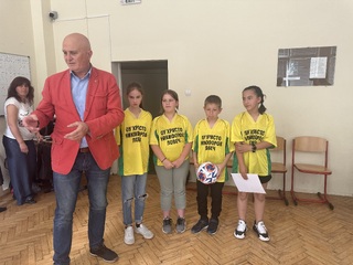 Петокласниците от ОУ „Христо Никифоров“ в Ловеч премериха сили в състезание „Ваканция Здравей! Да играем безопасно!”