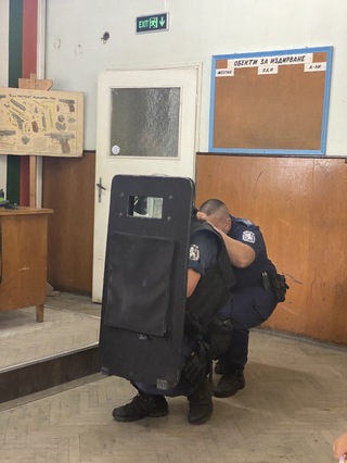 Деца от Ловеч гостуваха в местното районно управление