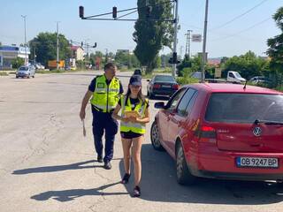 Деца призоваха водачите на моторни превозни средства за повишена бдителност на пътя по време на лятната ваканция