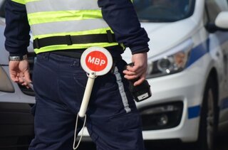 В ход е специализирана полицейска операция за контрол на пътното движение в малките населени места