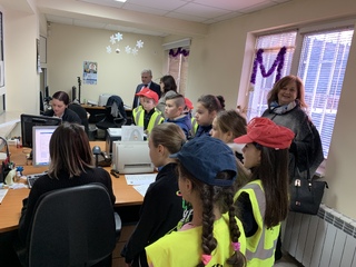 Малките полицаи от ловешките Детски полицейски управление са първите гости в ОД МВР-Ловеч за Новата 2020год