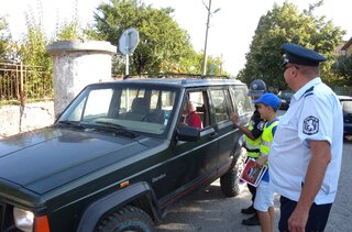  Успешно дипломирали се доброволци от Детското полицейско управление в гр. Вършец се включиха в отбелязването на обявения от ROADPOL 16 септември за Ден без загинали на пътя