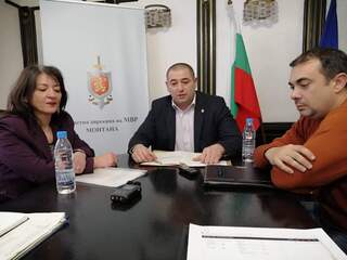 Криминалисти от Берковица и Монтана задържаха посредник в телефонна измама и извършител на изнудване на млада жена от областния град 