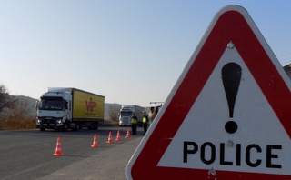 В ход е операция за контрол на товарните автомобили и автобусите 