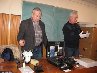  Занятие с експерти от Научно-техническата лаборатория преминаха днес доброволците от Третото детско полицейско управление 