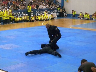  90 ученици от Детските полицейски управления от Монтана получиха дипломи