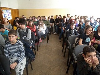  Беседи на тема “Вредата от наркотиците и другите зависимости” се провеждат през месец март във всички училища в гр. Монтана