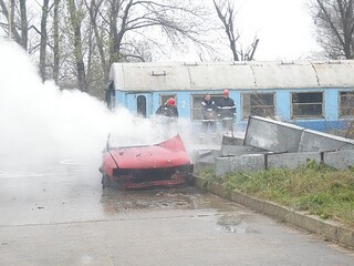Спасяване на пострадали от земетресение, гасене на автомобил и деконтаминация бяха демонстрирани по повод Международния ден на доброволеца – 5 декември