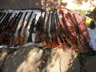 31 пушки, 21 пистолета и 13 000 боеприпаси са иззети при спецакция в Монтана
