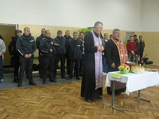 С тържествен водосвет бе открита ремонтираната спортна зала на Спортен клуб „Диана – МВР Монтана”